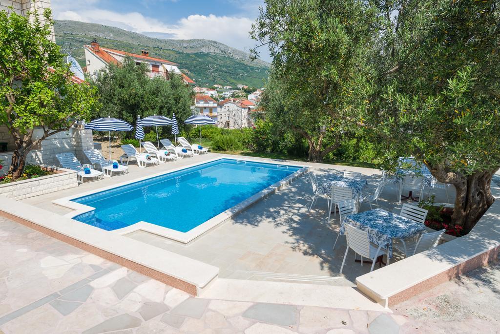 Villa Tomasovic With Pool In Подстрана Экстерьер фото